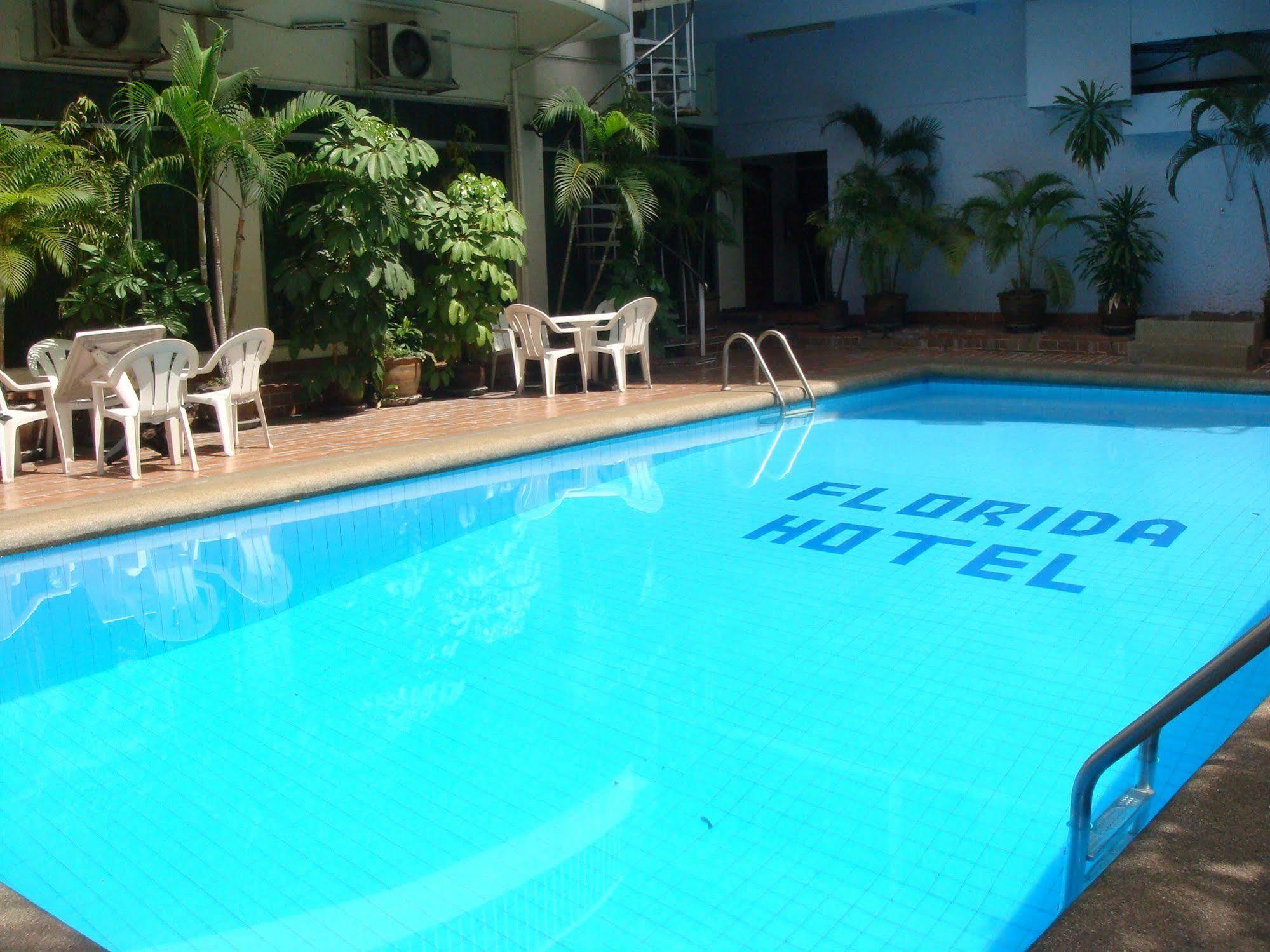 Florida Hotel Bangkok Exterior photo